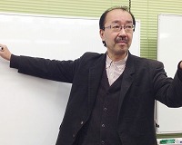 英語科 英文法/英文読解担当 首藤 正泰 講師