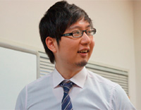英語科 英文法/英文読解担当 佐藤 創 講師